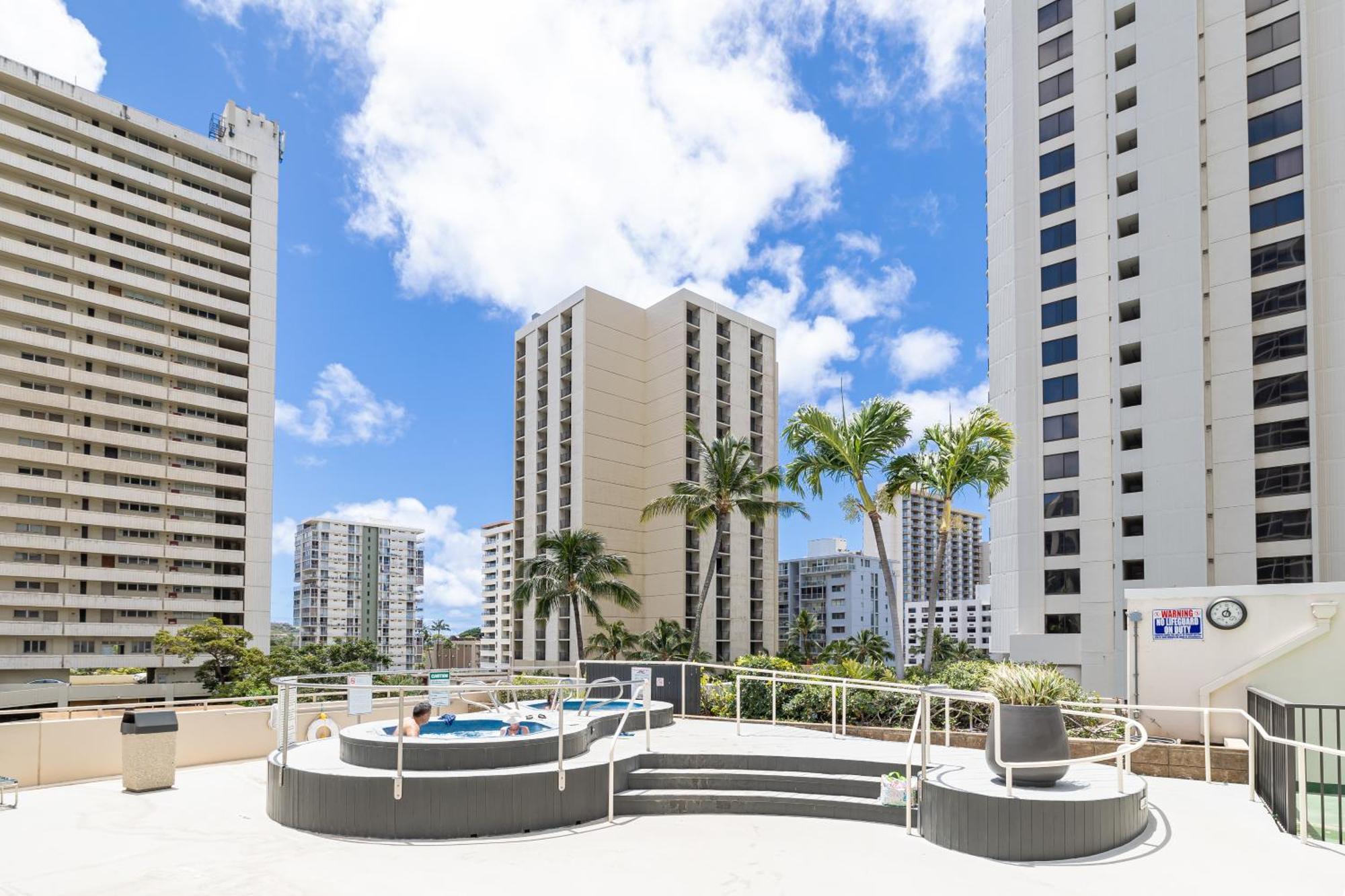 Great Ocean View Condo, Near Beach With Free Parking! Χονολουλού Εξωτερικό φωτογραφία