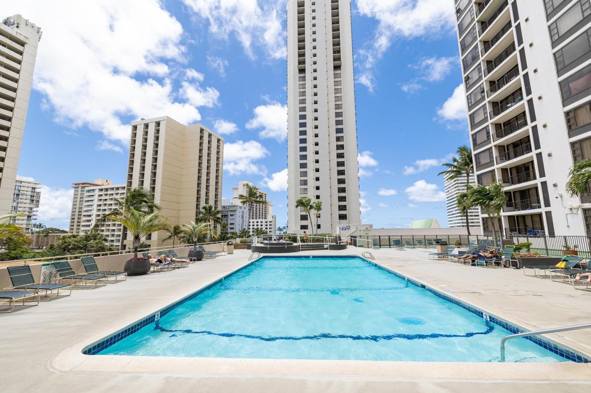 Great Ocean View Condo, Near Beach With Free Parking! Χονολουλού Εξωτερικό φωτογραφία